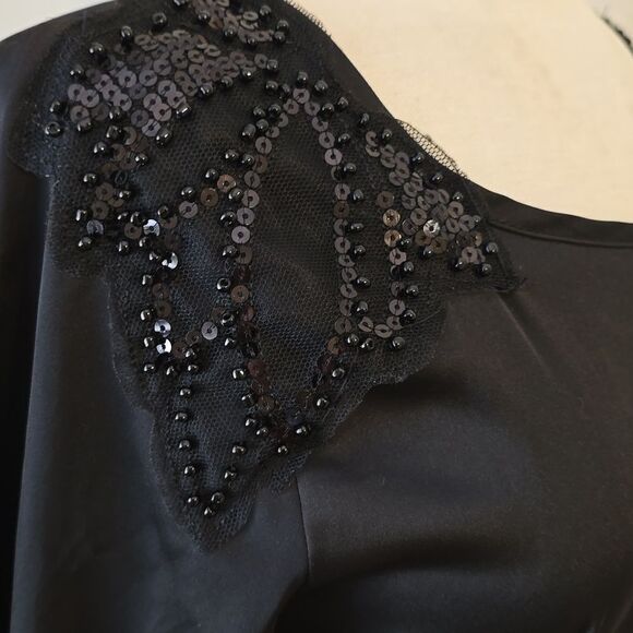 Everly dress size small. - Picture 4 of 9